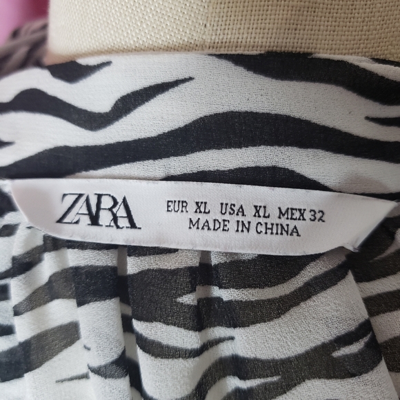 Sheer tunic - Picture 4 of 4